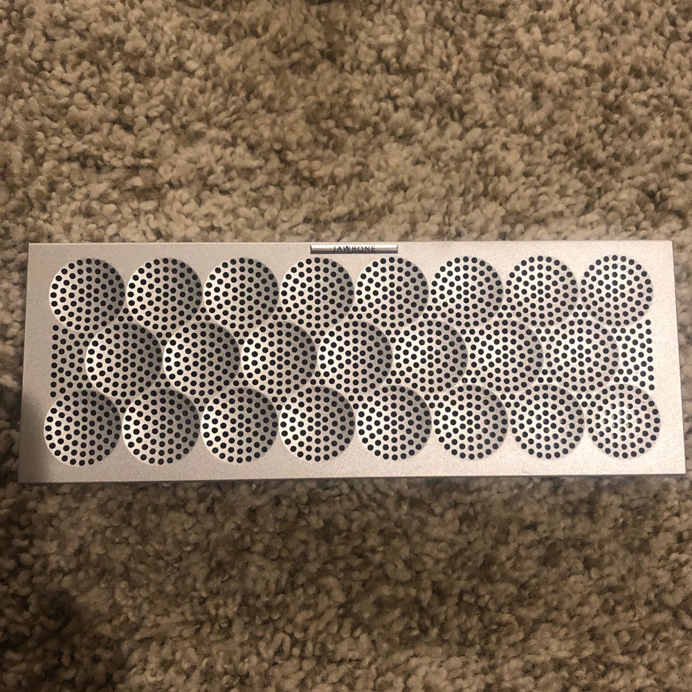 Silver Jawbone Mini Jambox Portable Speaker